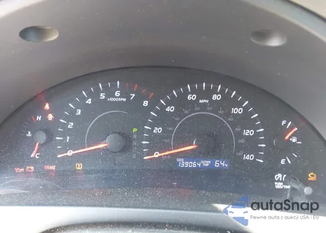 2010 Toyota Camry Le z USA, uszkodzony, nr VIN 4T1BF3EKXAU553330